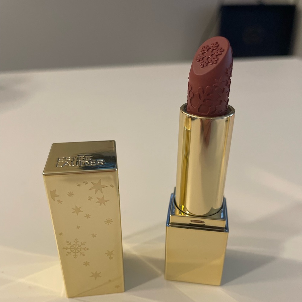 Estee lauder lipstick